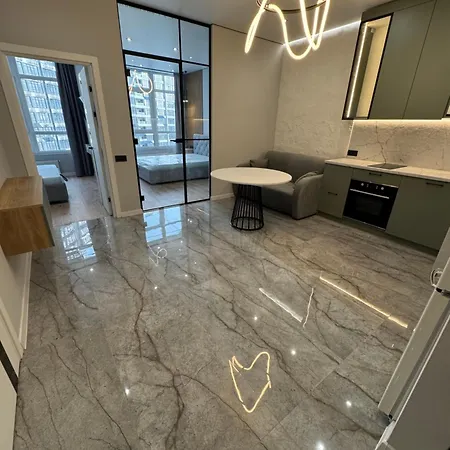 Sky Terrace Apartmens 162 דירה